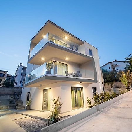 Villa Apartments Lela Rabac Exteriér fotografie