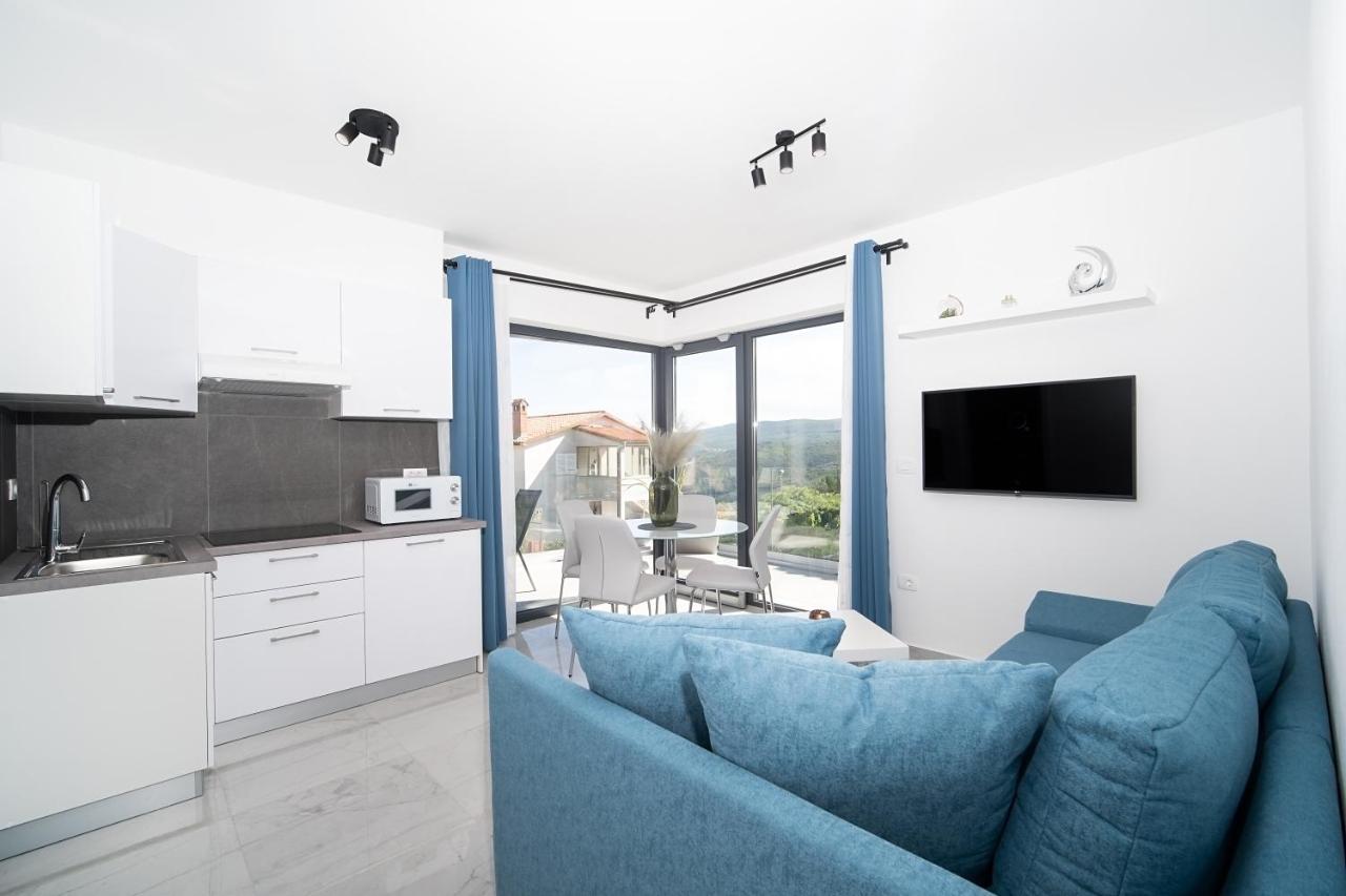 Villa Apartments Lela Rabac Exteriér fotografie
