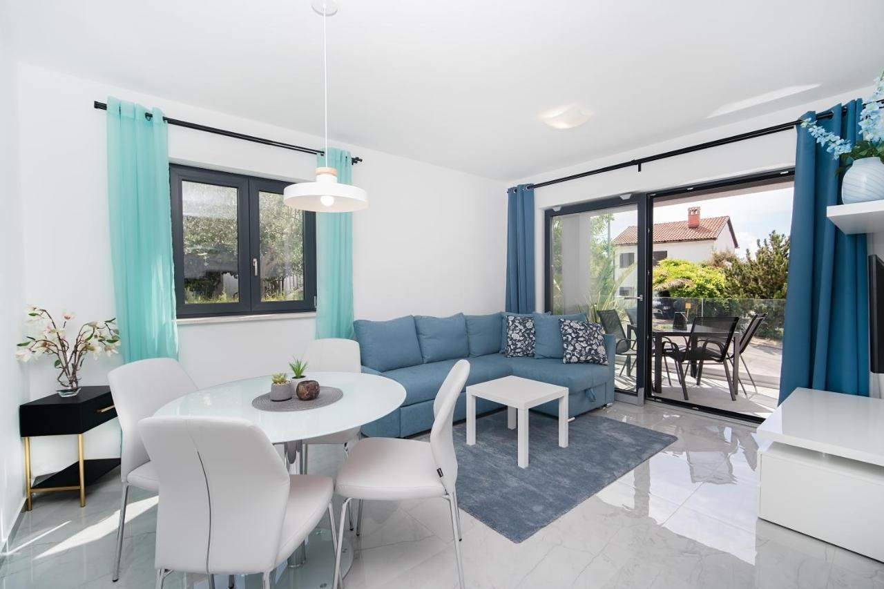 Villa Apartments Lela Rabac Exteriér fotografie