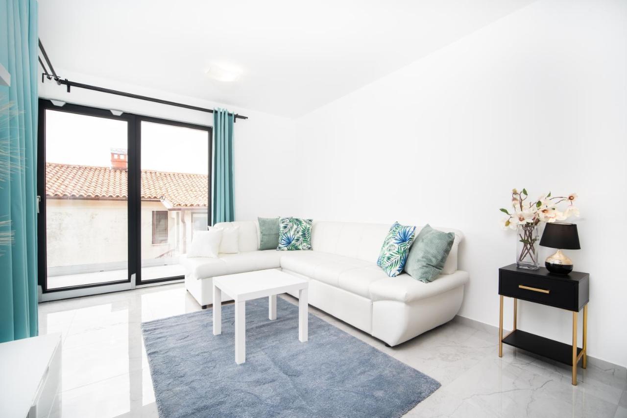 Villa Apartments Lela Rabac Exteriér fotografie