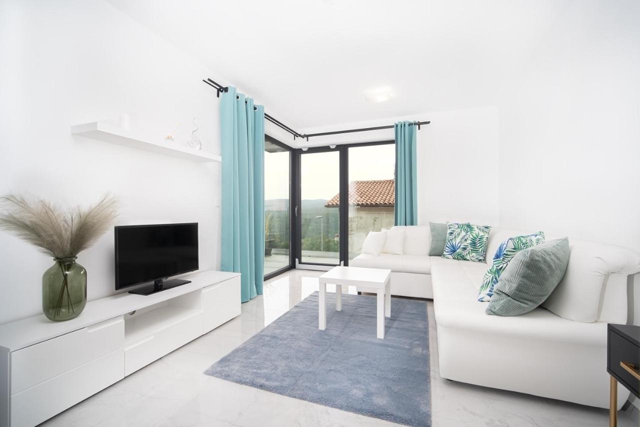 Villa Apartments Lela Rabac Exteriér fotografie