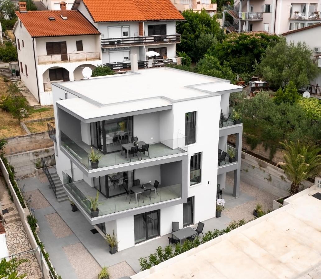 Villa Apartments Lela Rabac Exteriér fotografie