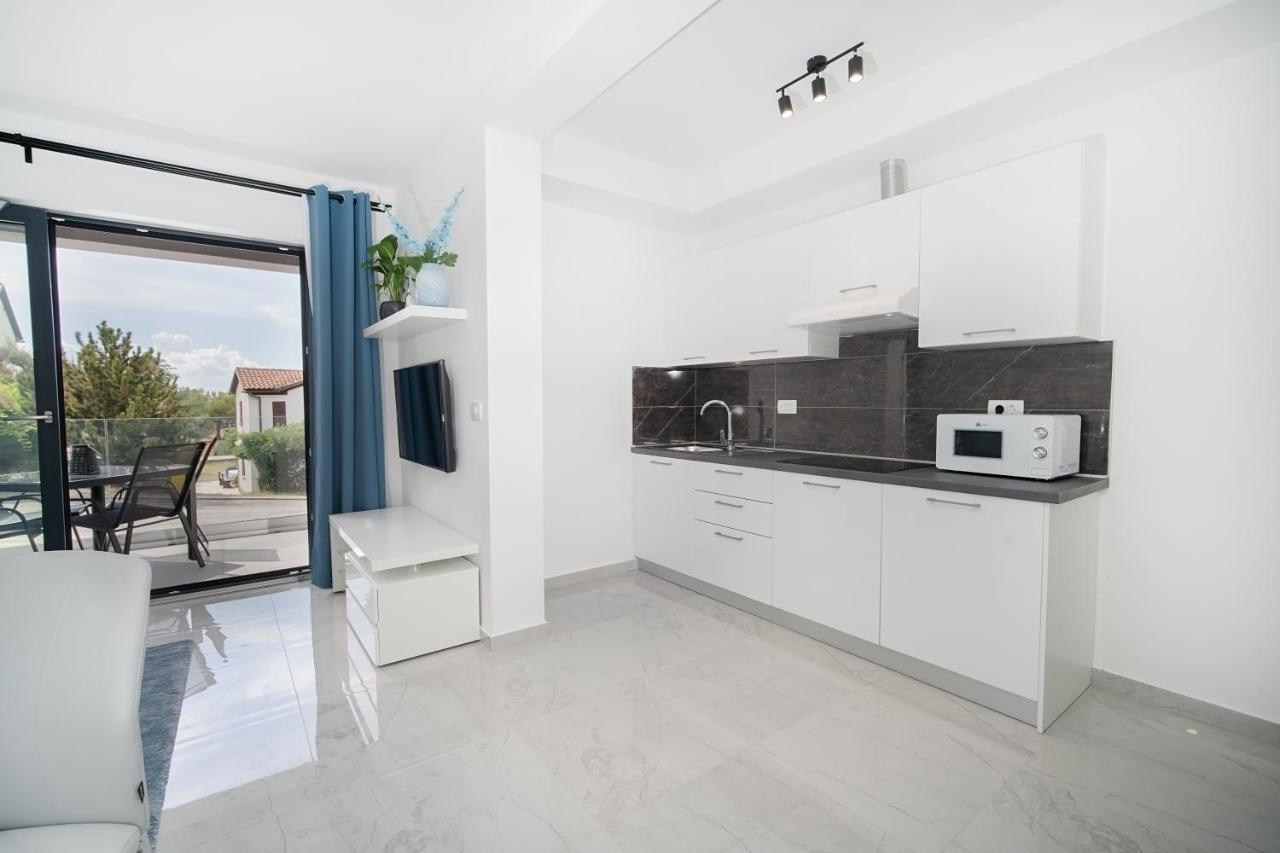 Villa Apartments Lela Rabac Exteriér fotografie